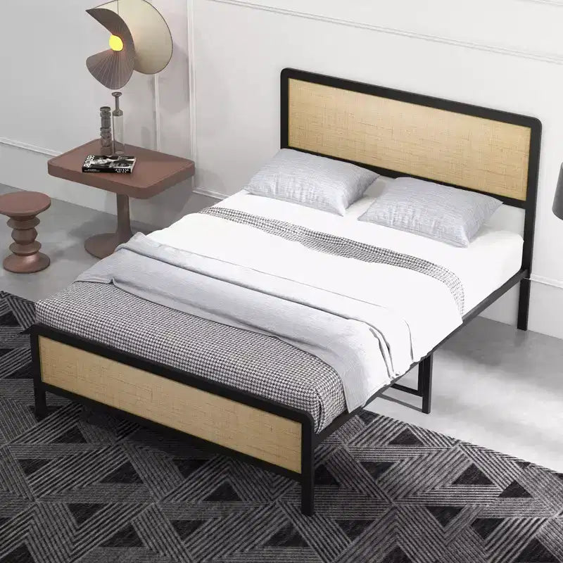 Struttura Letto Matrimoniale con Testiera e Pediera in Rattan, Letto a Piattaforma con Supporto a Doghe Metalliche, Nessuna Molla Richiesta