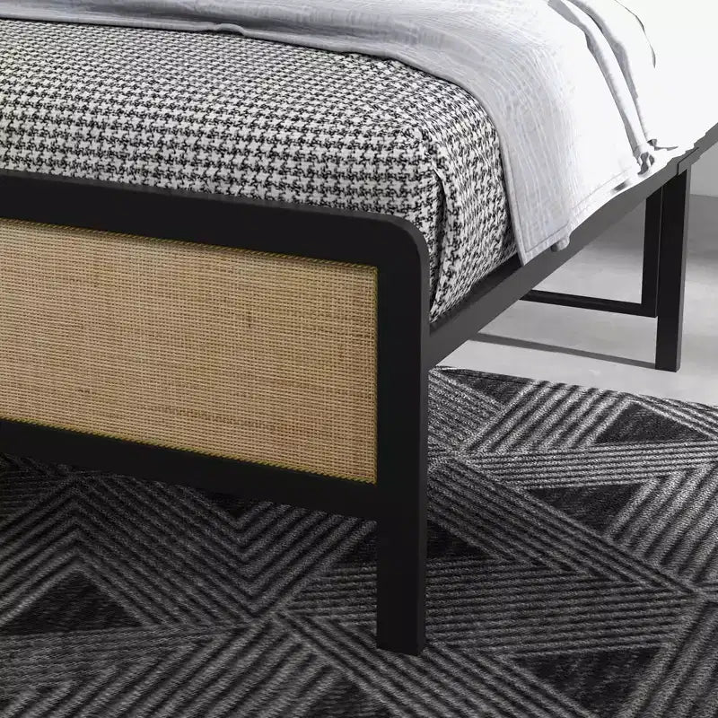 Struttura Letto Matrimoniale con Testiera e Pediera in Rattan, Letto a Piattaforma con Supporto a Doghe Metalliche, Nessuna Molla Richiesta