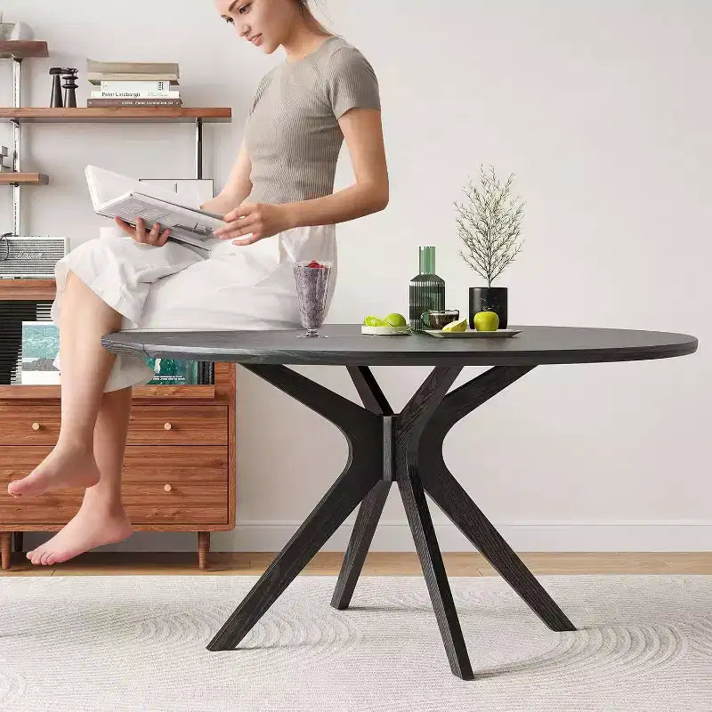 Tavolo da pranzo rotondo da 119 cm per 4–6 persone, nero