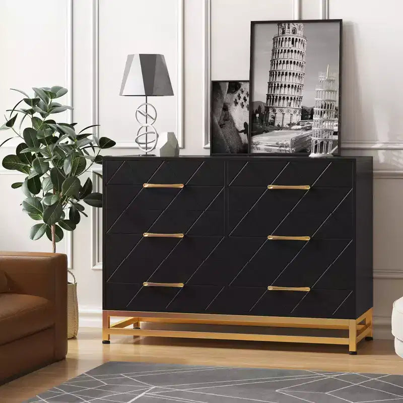 Comò in legno a 6 cassetti con maniglie dorate