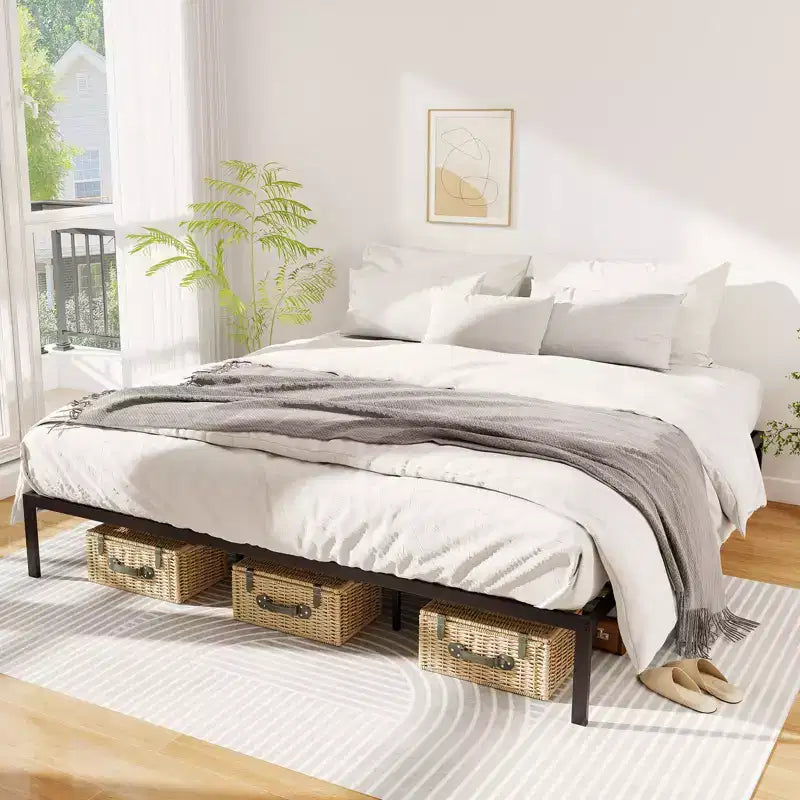 Struttura letto a piattaforma in metallo King Size con robuste doghe di supporto