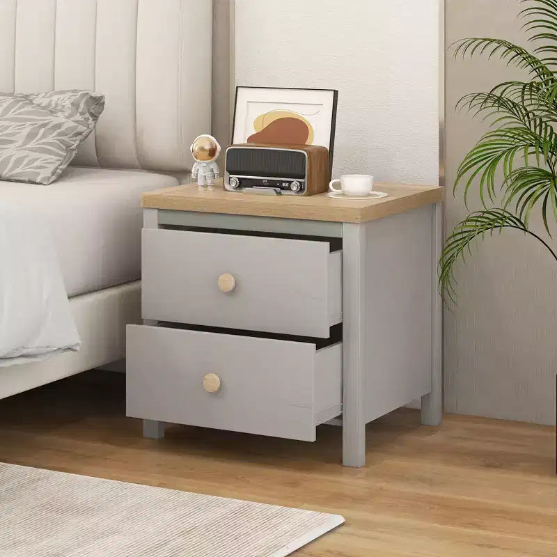 Comodino rustico con 2 cassetti e gambe in legno massello